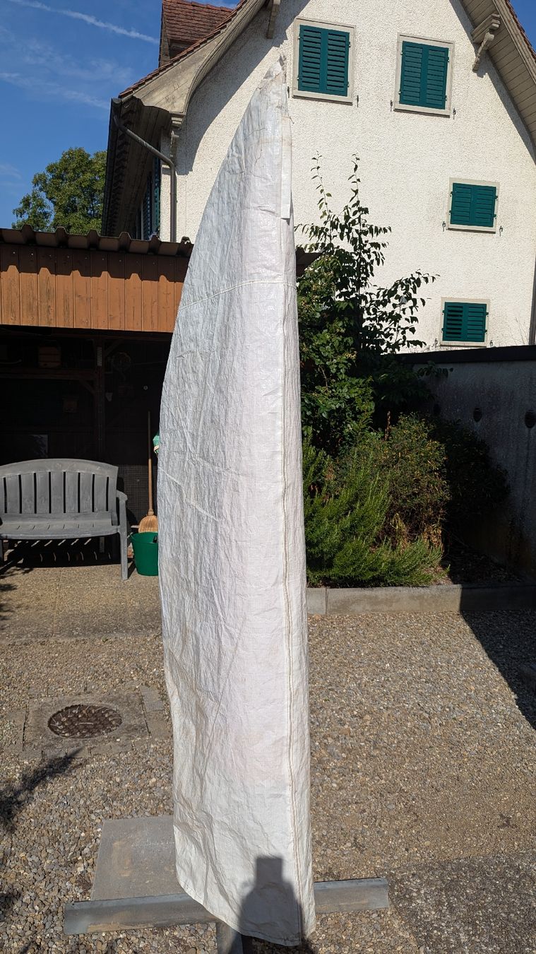 Sonnenschirme: Sonnenschirm Zangenberg orange mit Schirmständer – Gebraucht aus Rupperswil von Svelos 5