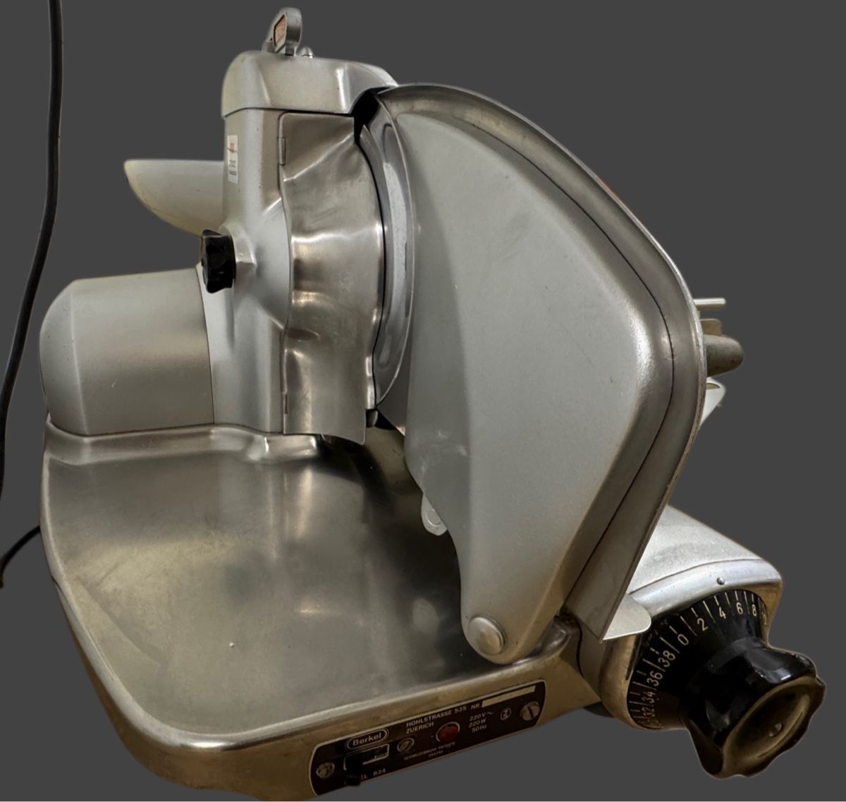 Berkel Elettrodomestici da cucina: Aufschnittmaschine Berkel Model 834 – Usato da Reinach AG venduto da Gruku66 2