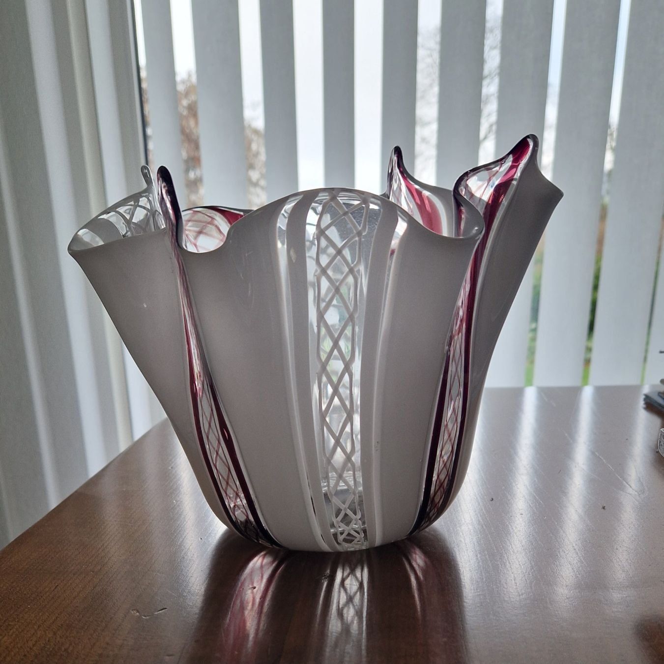 Murano Vasen & Gefässe: Wunderbare Murano 'Fazzoletto' Vase, mit OVP – Gebraucht aus Zürich von dolcicaramelle2 1