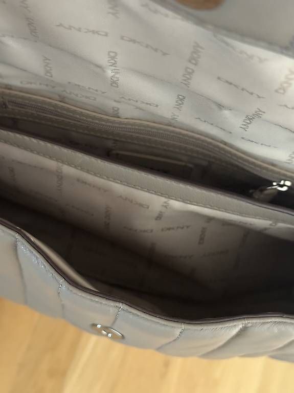 Borse da donna: DKNY beige shoulder bag – Usato da Rümlang venduto da LK_E 1