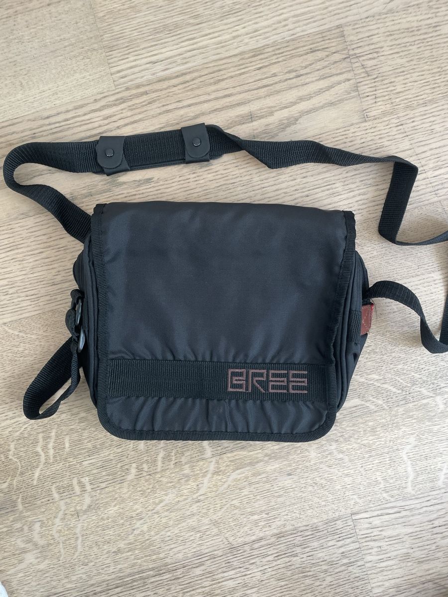 Bree Borse: BREE Umhängetasche aus Nylon – Usato da Wetzikon ZH venduto da phare