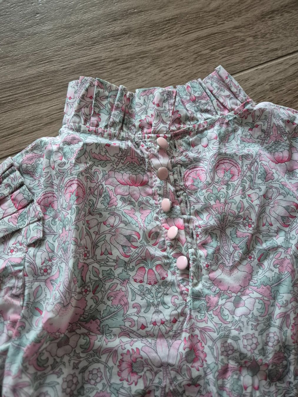 Jacadi Camicette, T-shirt & Top: Jacadi Bluse mit Blumenmuster, Grösse 96, Top Zustand! – Usato da Wohlen AG venduto da dim_rg9y 2