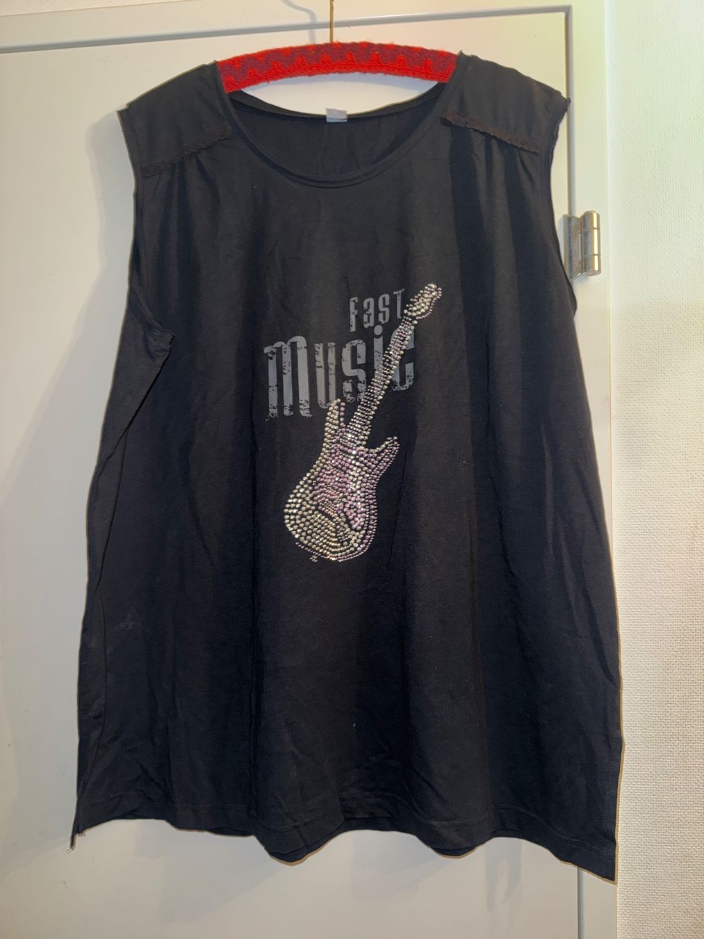 T-shirt: Tshirt Oberteil mit Glitzersteinen – Usato da Obfelden venduto da cesarina10 1