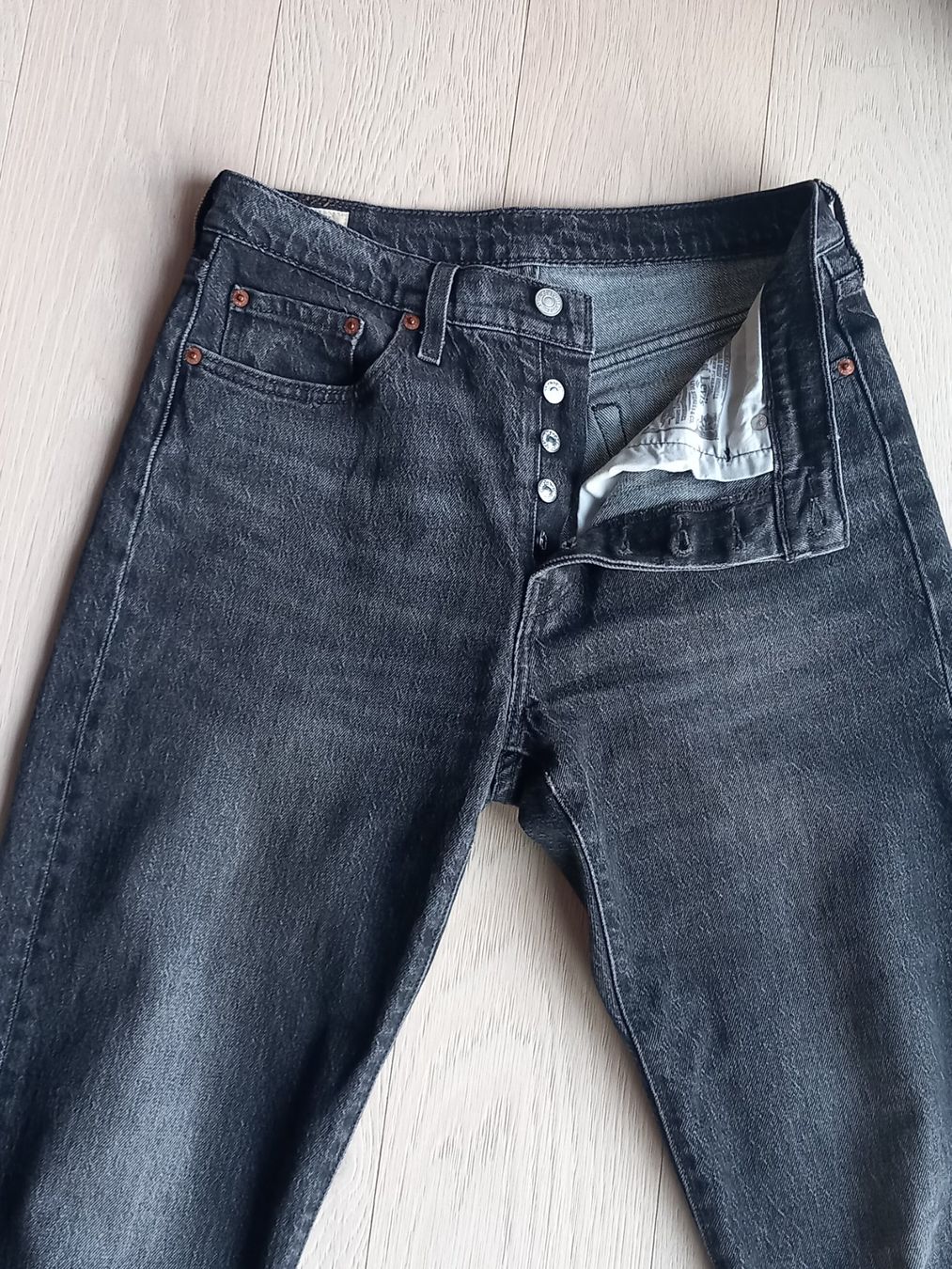 Levi's Jeans: Jean Levi's Noir W28 L30 – Usato da Troinex venduto da awh_m65m 2