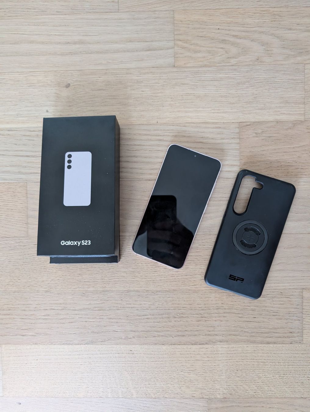 Samsung Telefoni cellulari / Smartphones: Samsung Galaxy S23 256GB Lavendel mit Case – Usato da Schwerzenbach venduto da weltok88 2