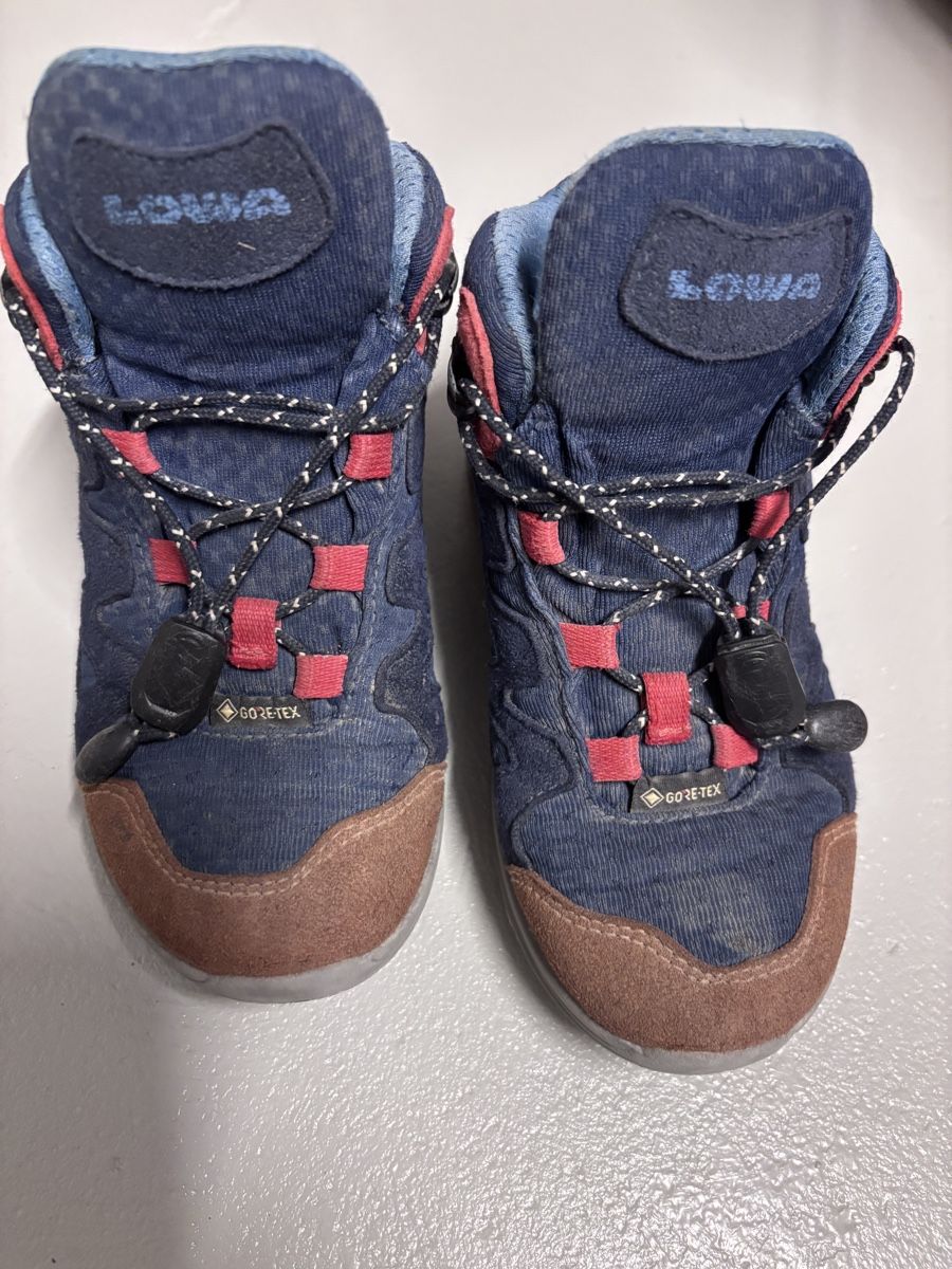 Lowa Chaussures garçon: Namuk Wanderschuhe 28 – D'occasion à Zürich par shizukana