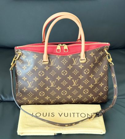 Louis Vuitton Pallas MM