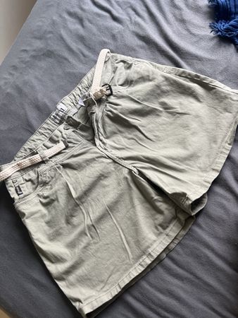 Damen kurze Hose Khaki Gr. XL mit Gürtel