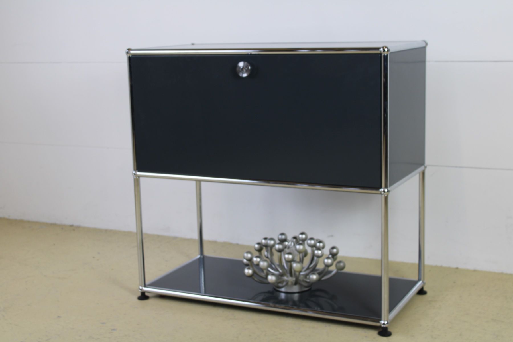 USM Cassettiere: USM Sideboard Anthrazitgrau, Umbau & Lieferung möglich – Usato da Meinisberg venduto da atelier_TILIJA 6
