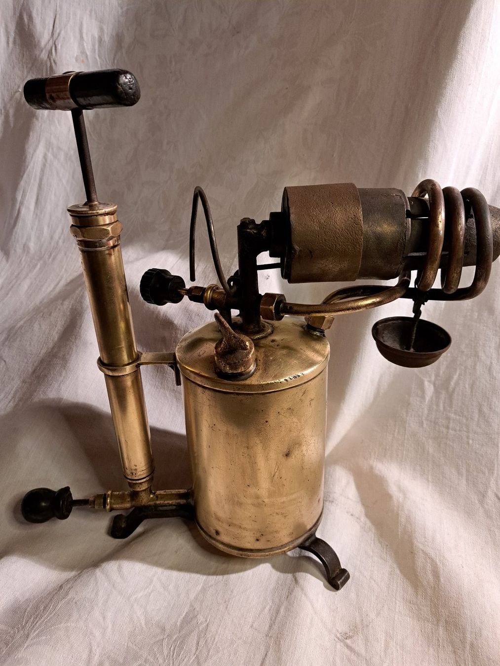 Tous les outils: ANCIENNE LAMPE A SOUDER – D'occasion à Fleurier par carlin01 1