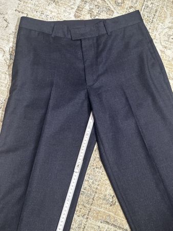 COS Stoffhose aus 100 Prozent Wolle Grösse 48