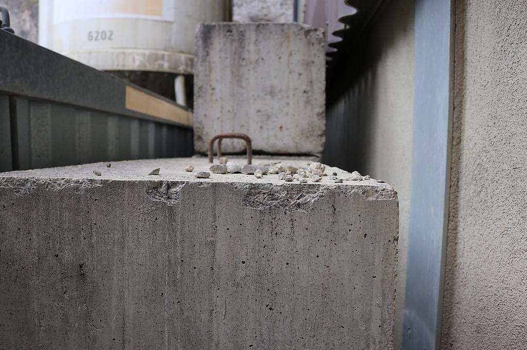 Pietre & tegole: Betonklötze pro Stuck – Usato da Unteriberg venduto da Konstibau