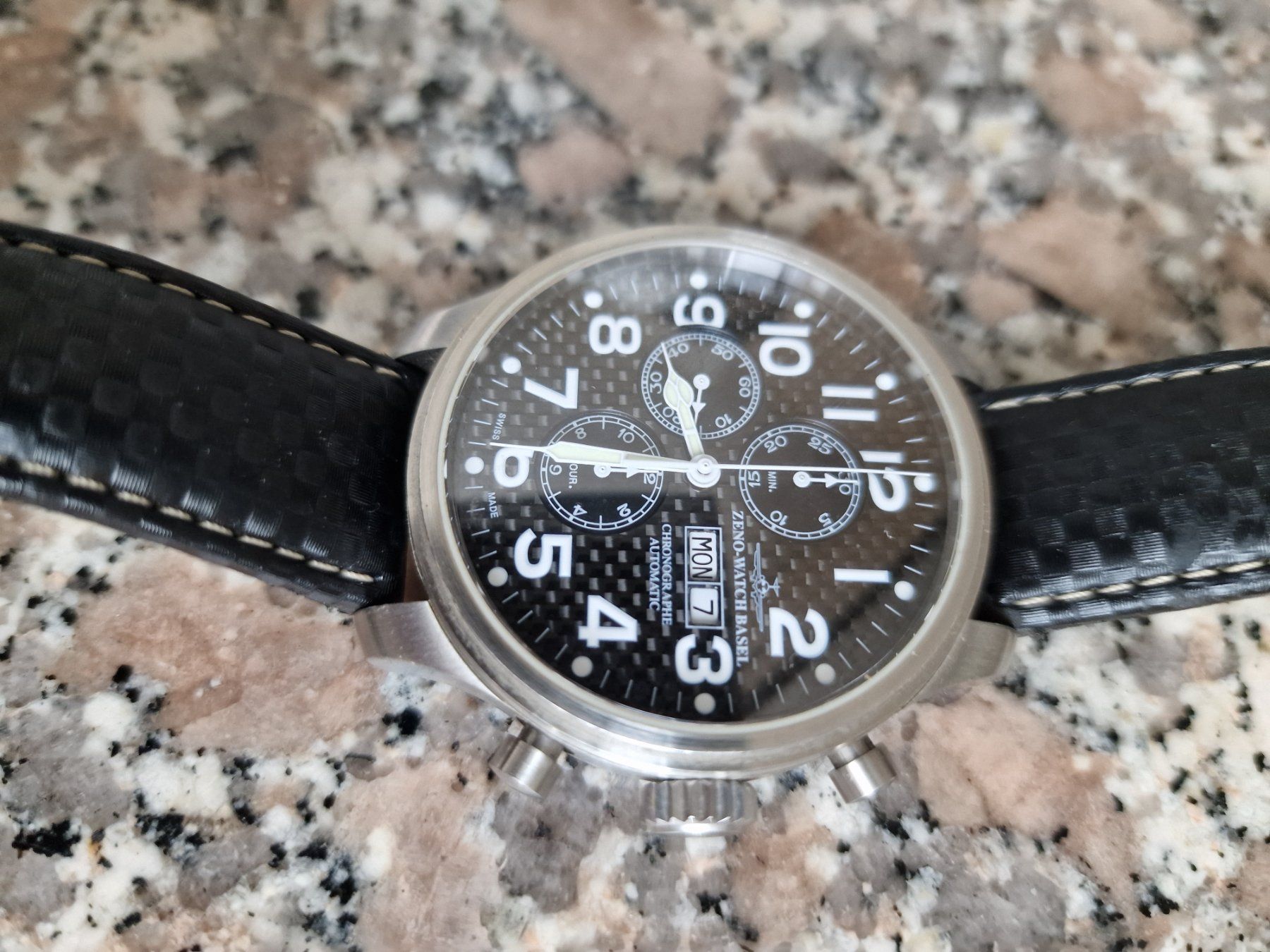 Zeno Orologi: Zeno Watch Basel OS Pilot Day Date Oversized | NP. 2400.- – Usato da Ettiswil venduto da Tictactimerunner 2