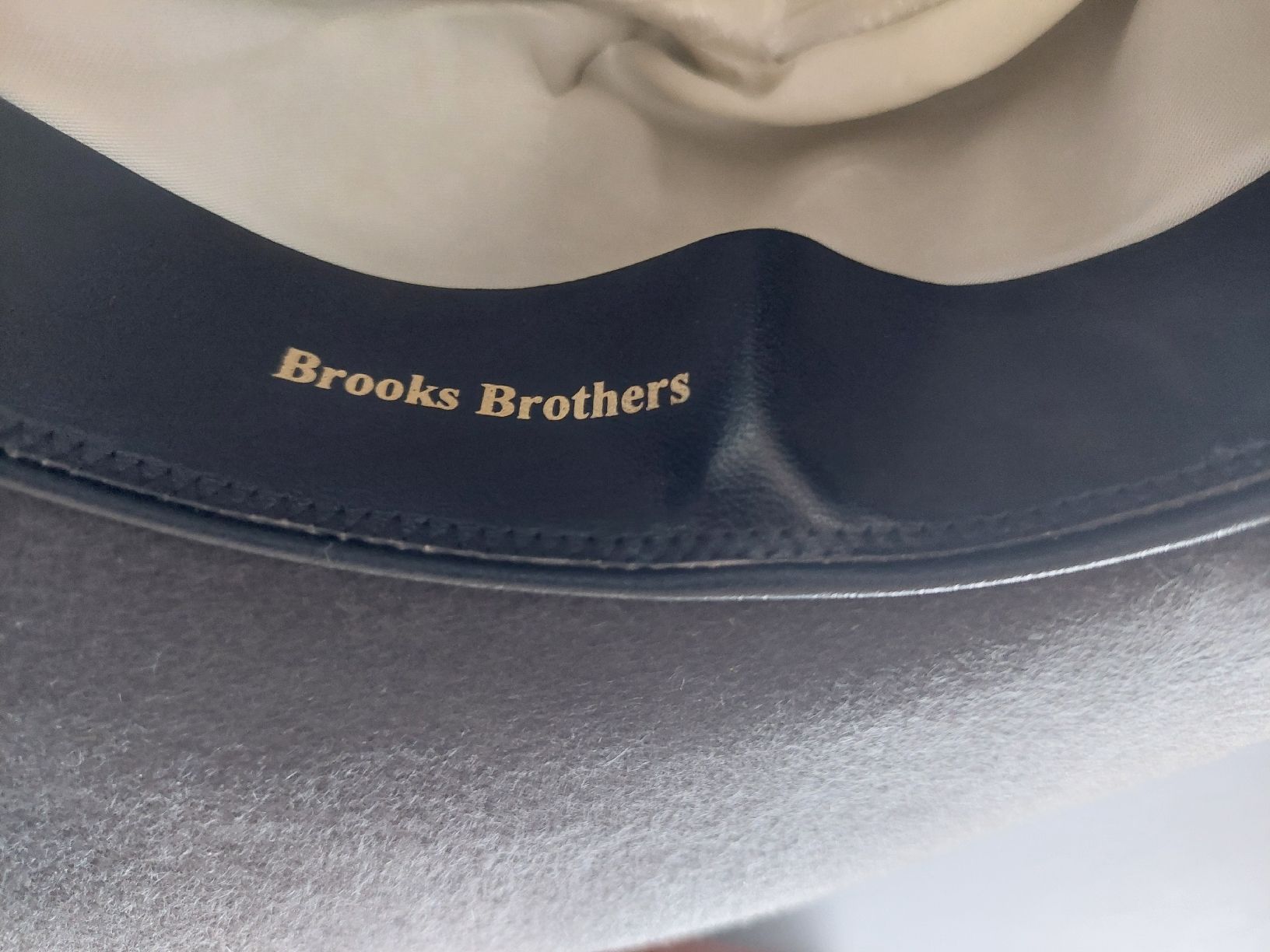 Copricapi, berretti & cappellini: Brooks Brothers Stylish Grey Felt Fedora Hat – Usato da Grandvaux venduto da Larocheturpin 4