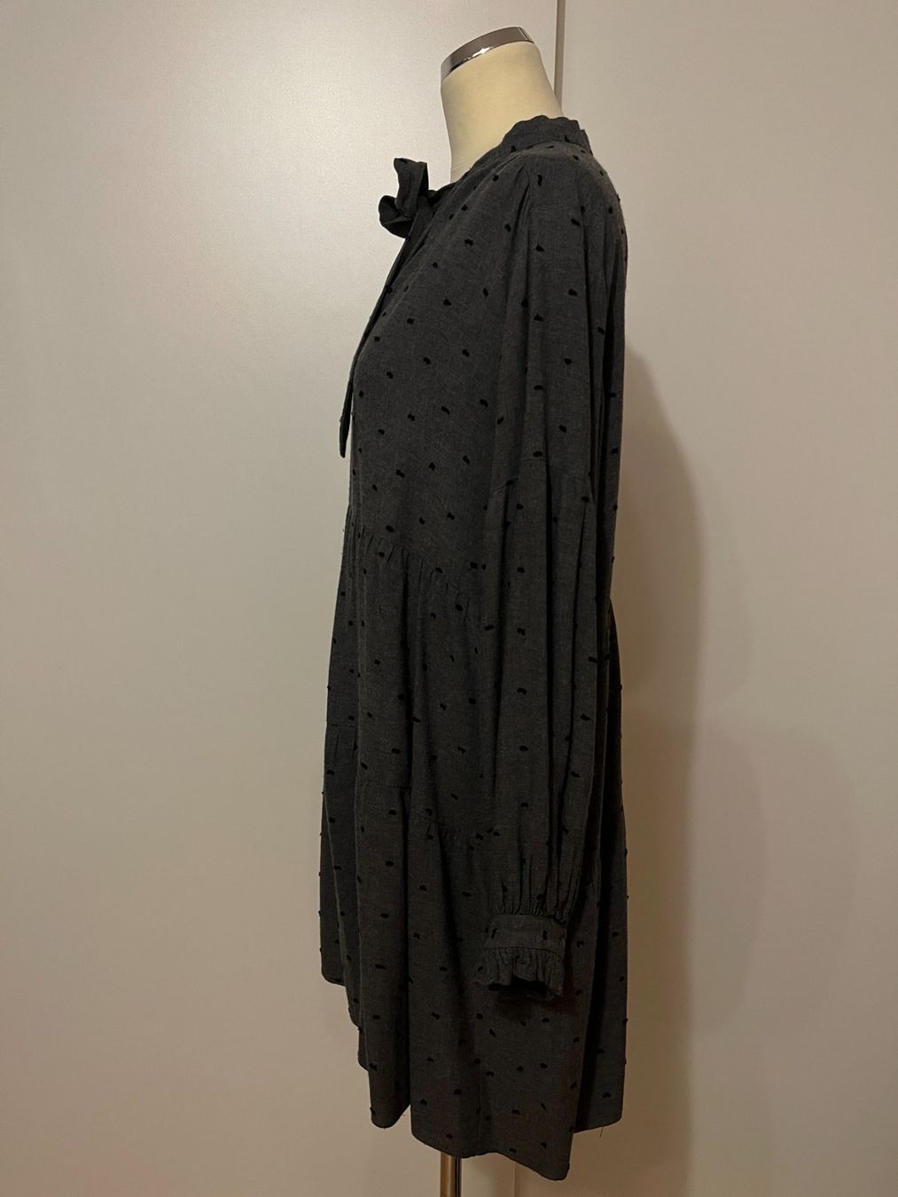 Mango Vestiti: Kleid / Dunkelgrau / gepunktet / S / Mango – Usato da Maienfeld venduto da 2nd-Hand-Parts 2