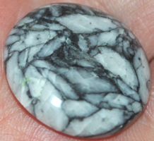 Cabochon L-1408 – Runder Pinolith – 23x23mm