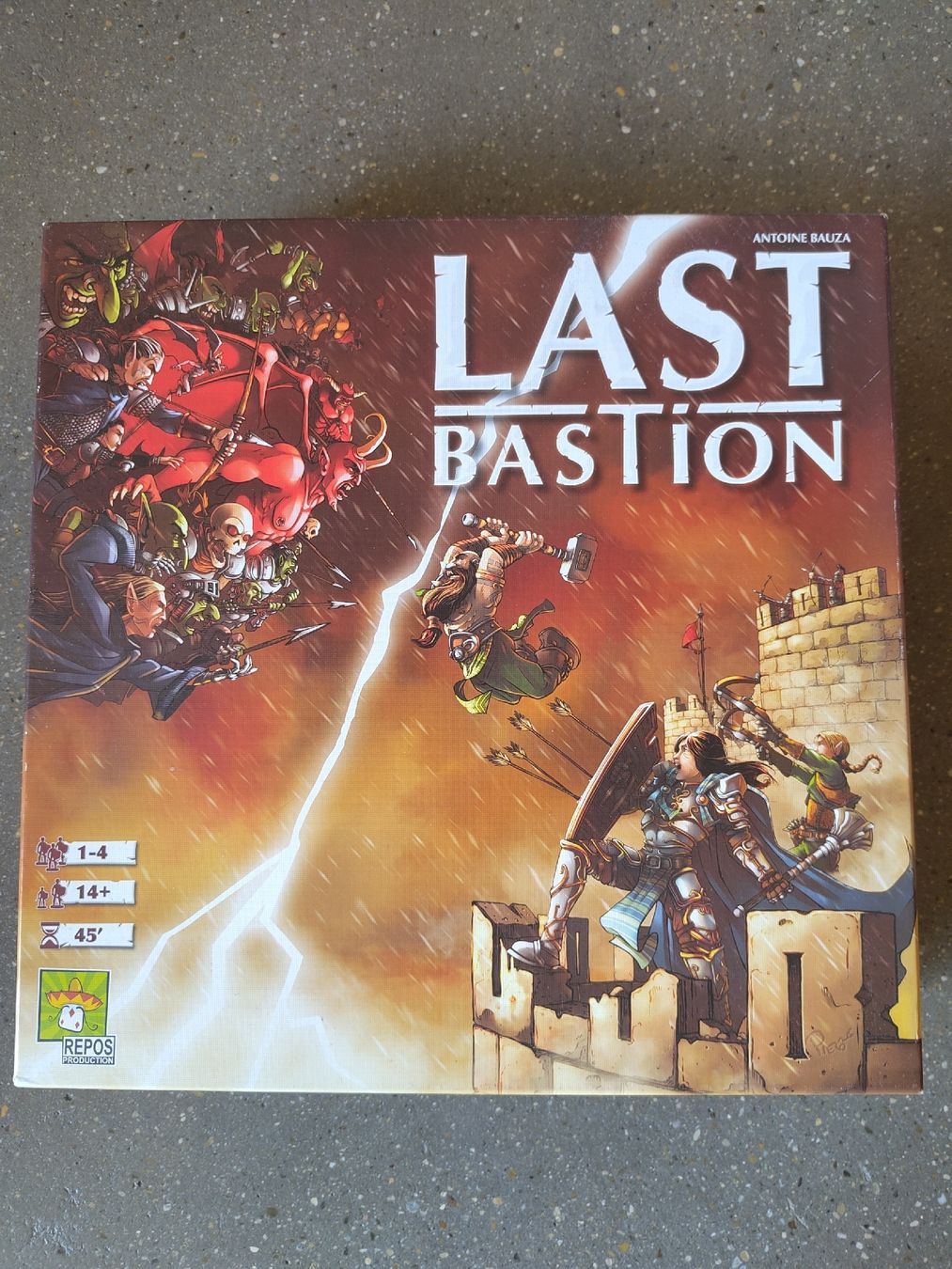 Spiele: Jeu de société Last Bastion – Gebraucht aus Zürich von aurelie.99
