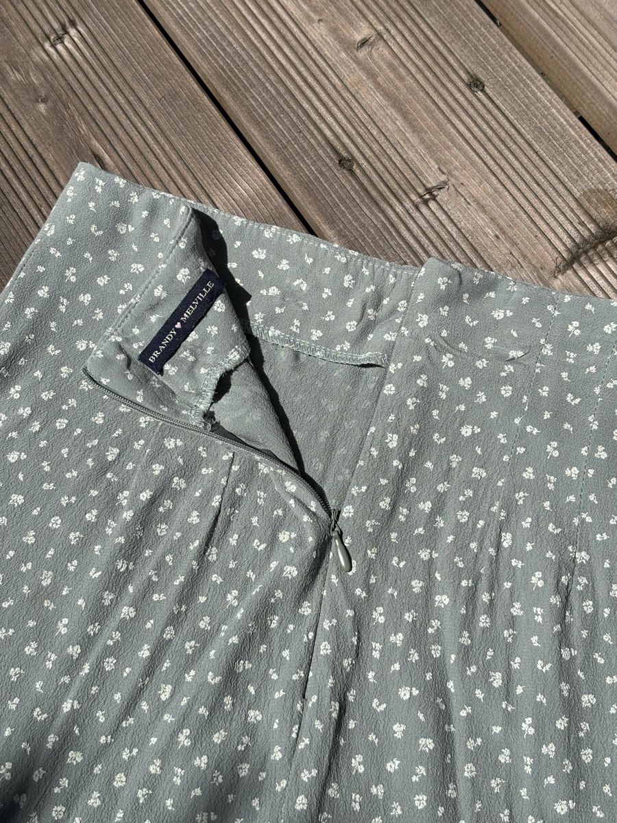 Brandy Melville Jupes: Rock mit Blumenmuster One Size von Brandy Melville – Neuf (Voir description) à Fehraltorf par lea_9bt5 2