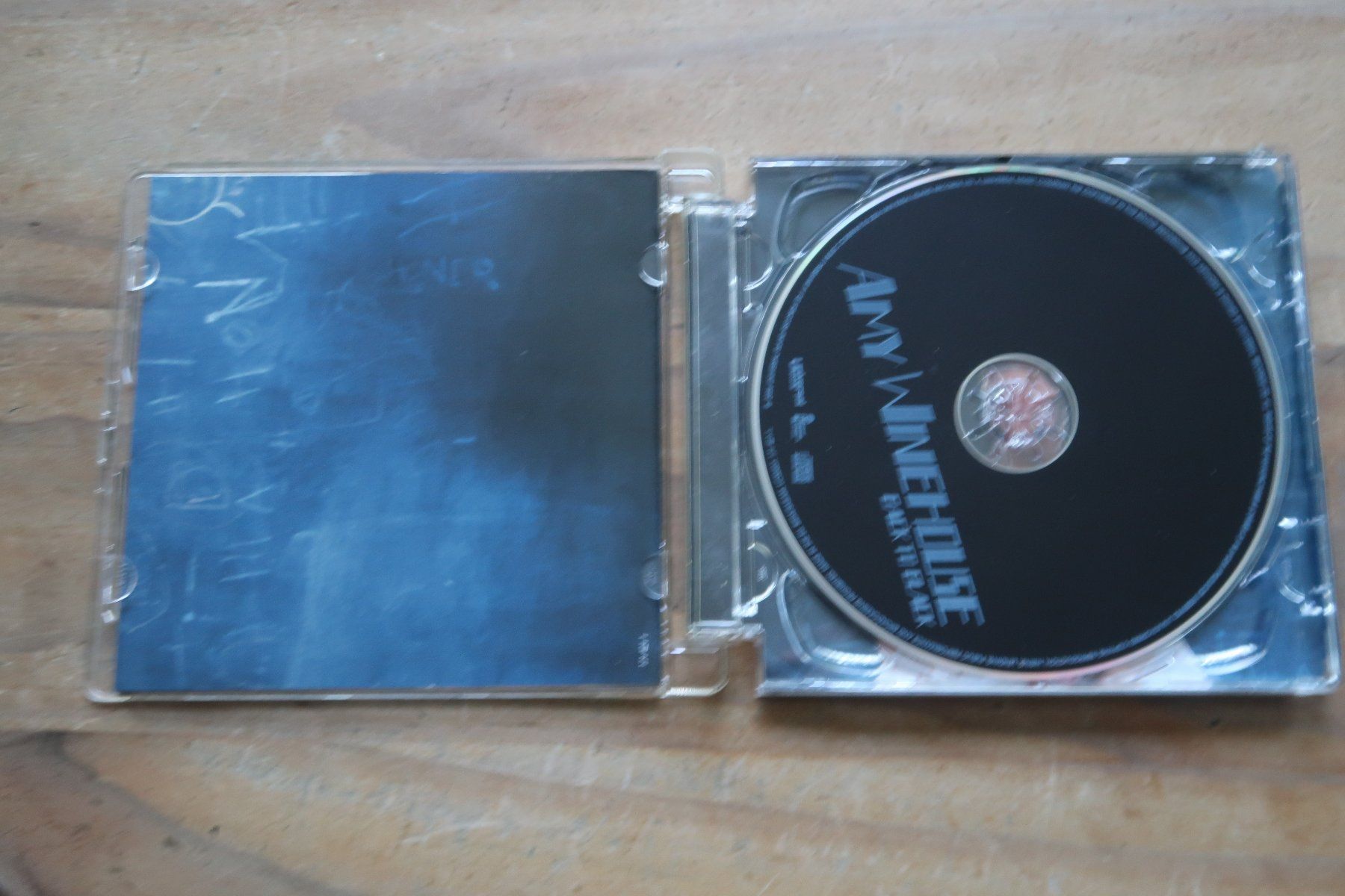CD: AMY WINEHOUSE - BACK TO BLACK - CD – Usato da Basel venduto da Patiscat 3