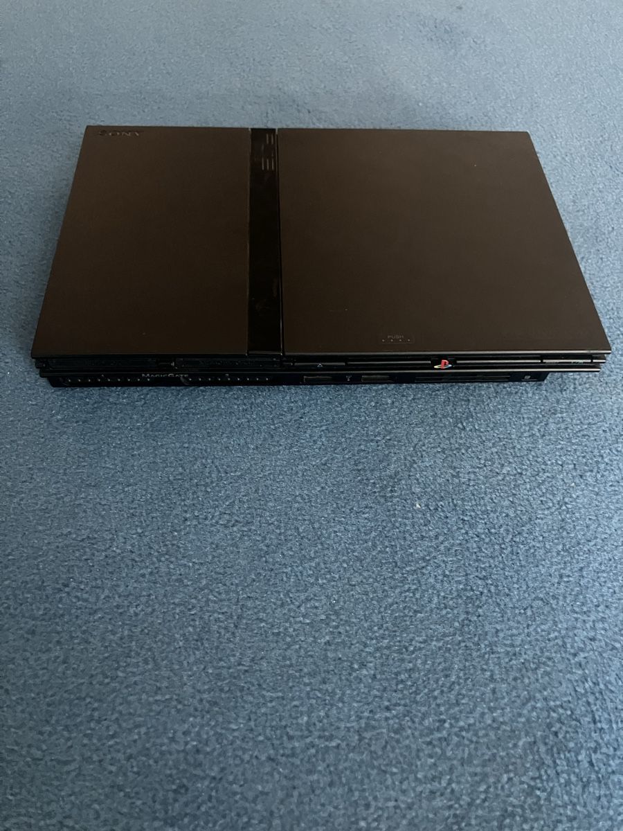 Sony Console: PS2 Slim – Usato da Chur venduto da GC190