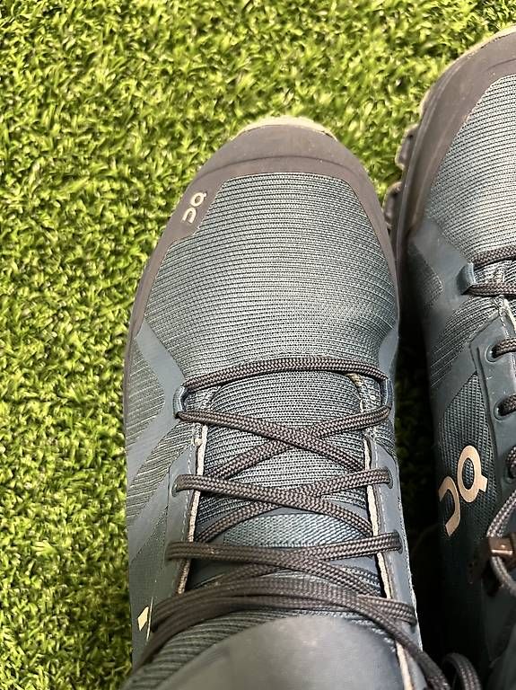 On Chaussures femmes: On Cloudrock Wanderschuhe Grösse 40.5 neuwertig – D'occasion à Arlesheim par FS_79 1