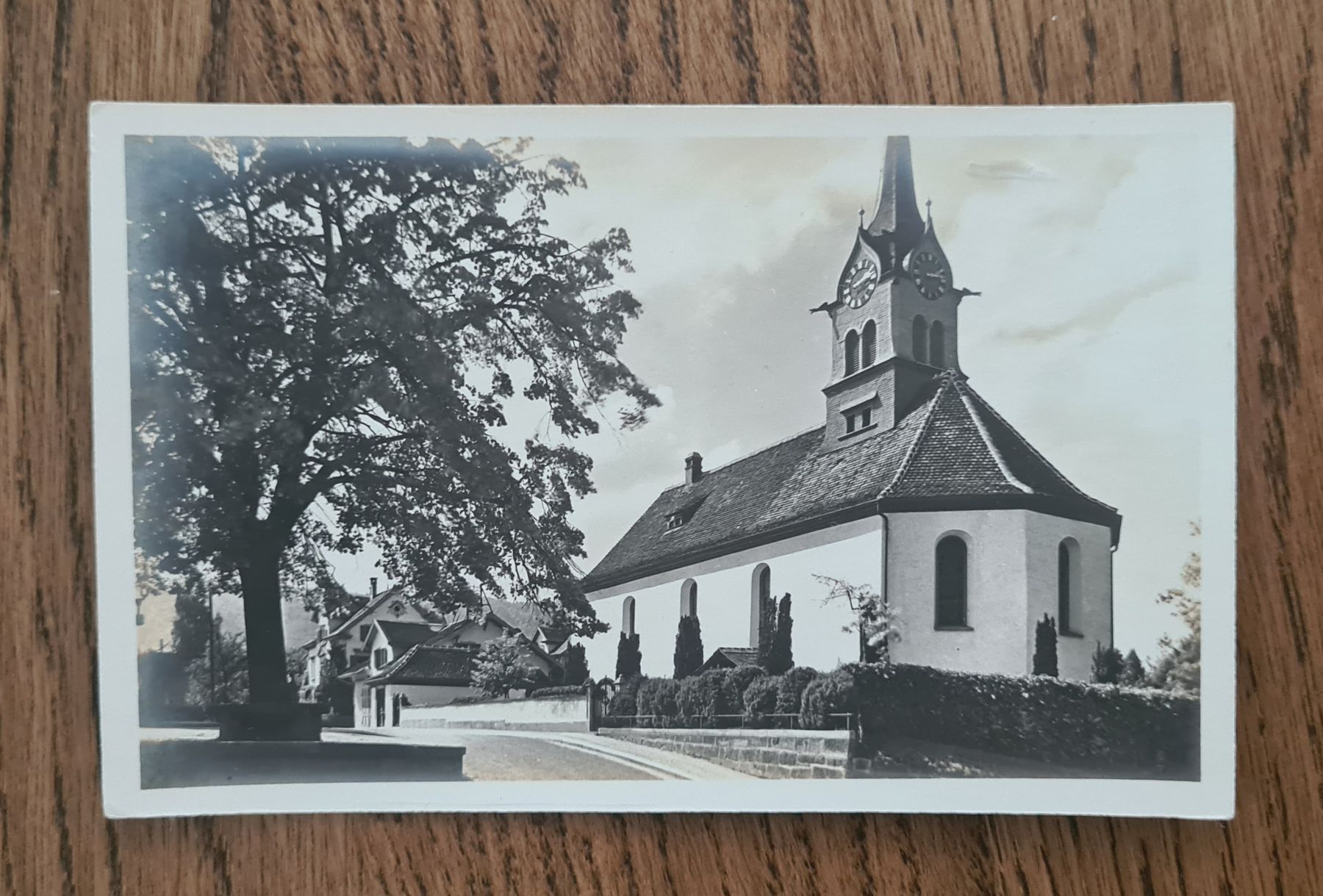 Cartoline postali: Kirche Zürich-Wollishofen – Usato da Ebikon venduto da Donar50