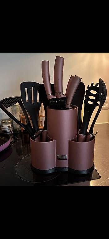 Geschirrsets: Küchenset rosa – Gebraucht aus Luzern von VStore