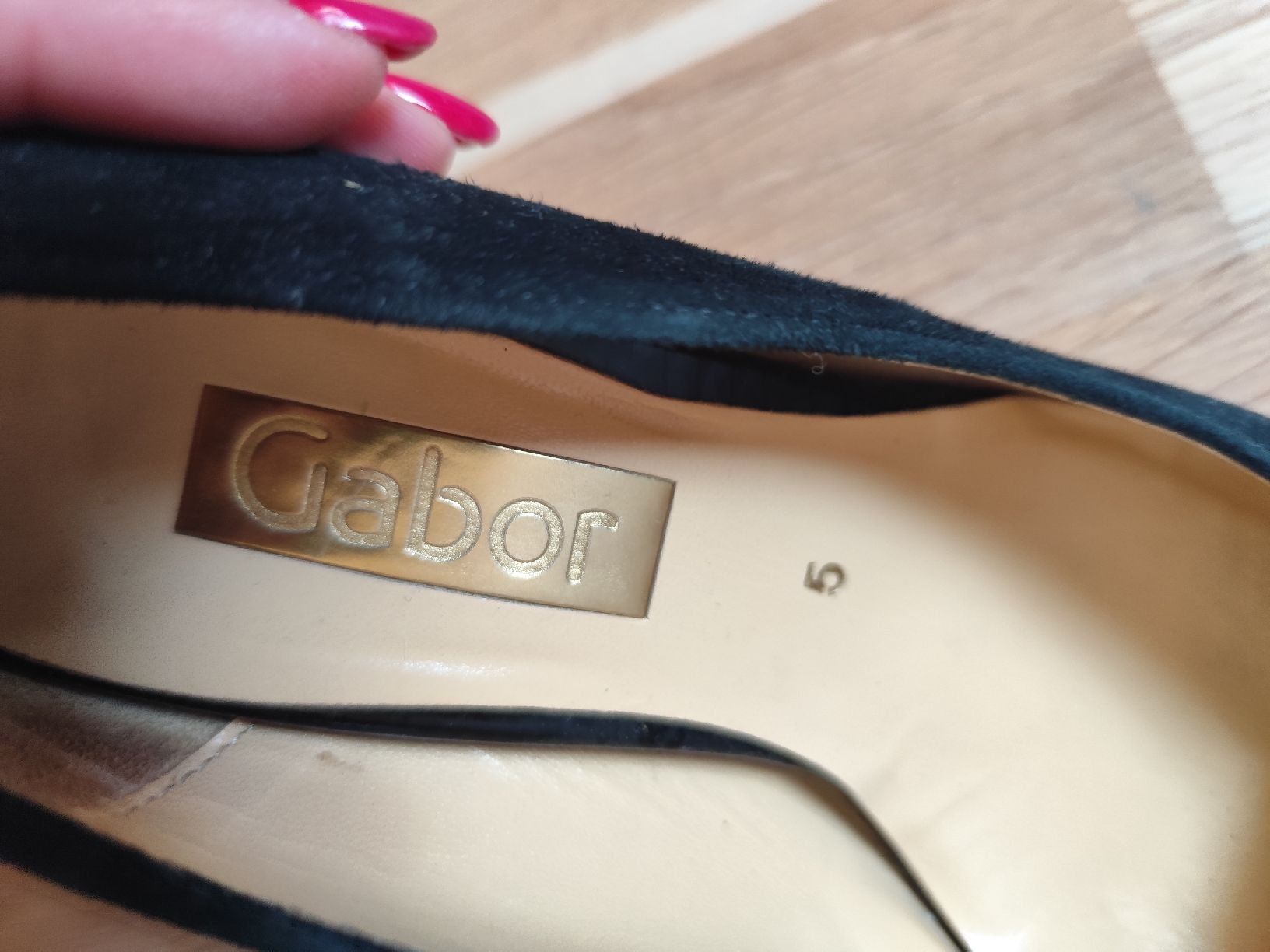 Gabor Scarpe da donna: Gabor Black Suede Pointed Toe Heels Size 5 – Usato da Mägenwil venduto da VintageGirly 2