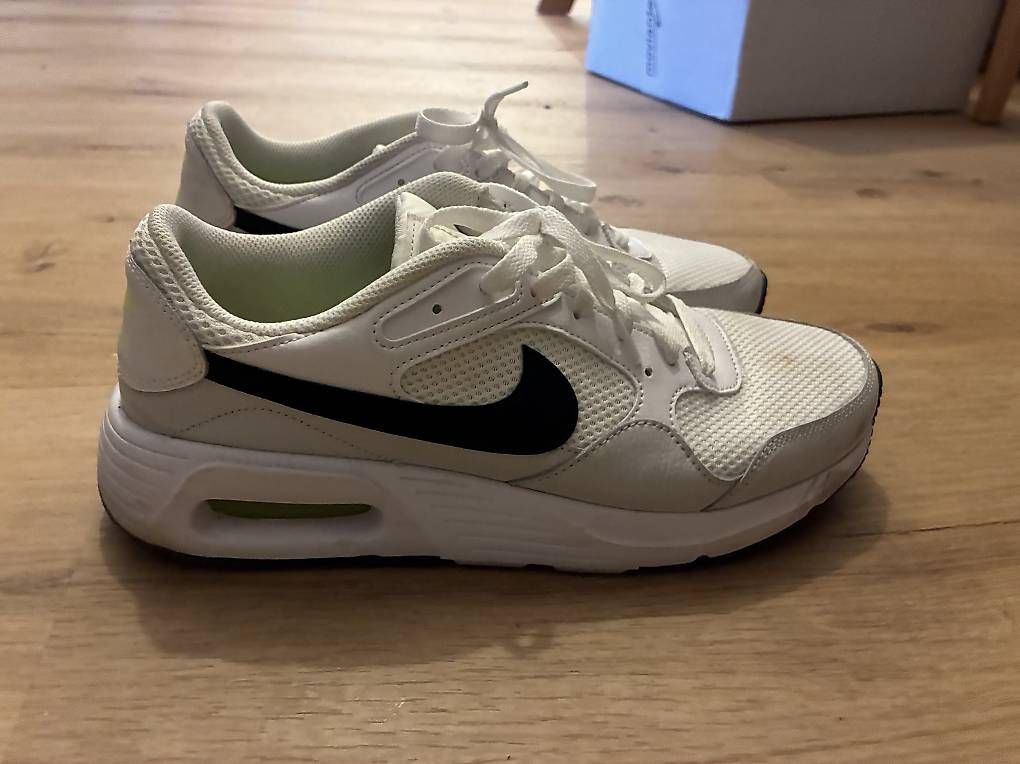 Nike Scarpe da uomo: Nike schuhe – Usato da Cham venduto da Salome97pl 1