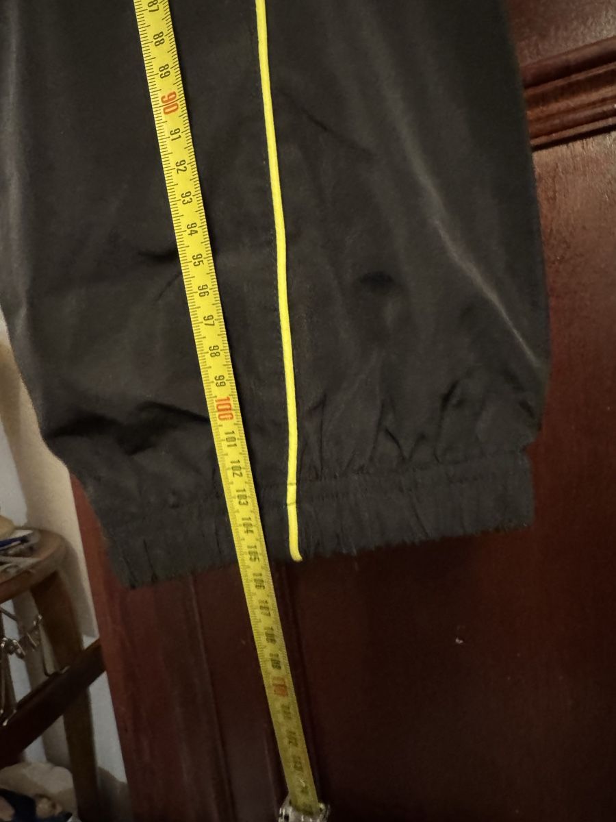 Adidas Pantaloni: Adidas Hose  – Usato da Obfelden venduto da cesarina10 5