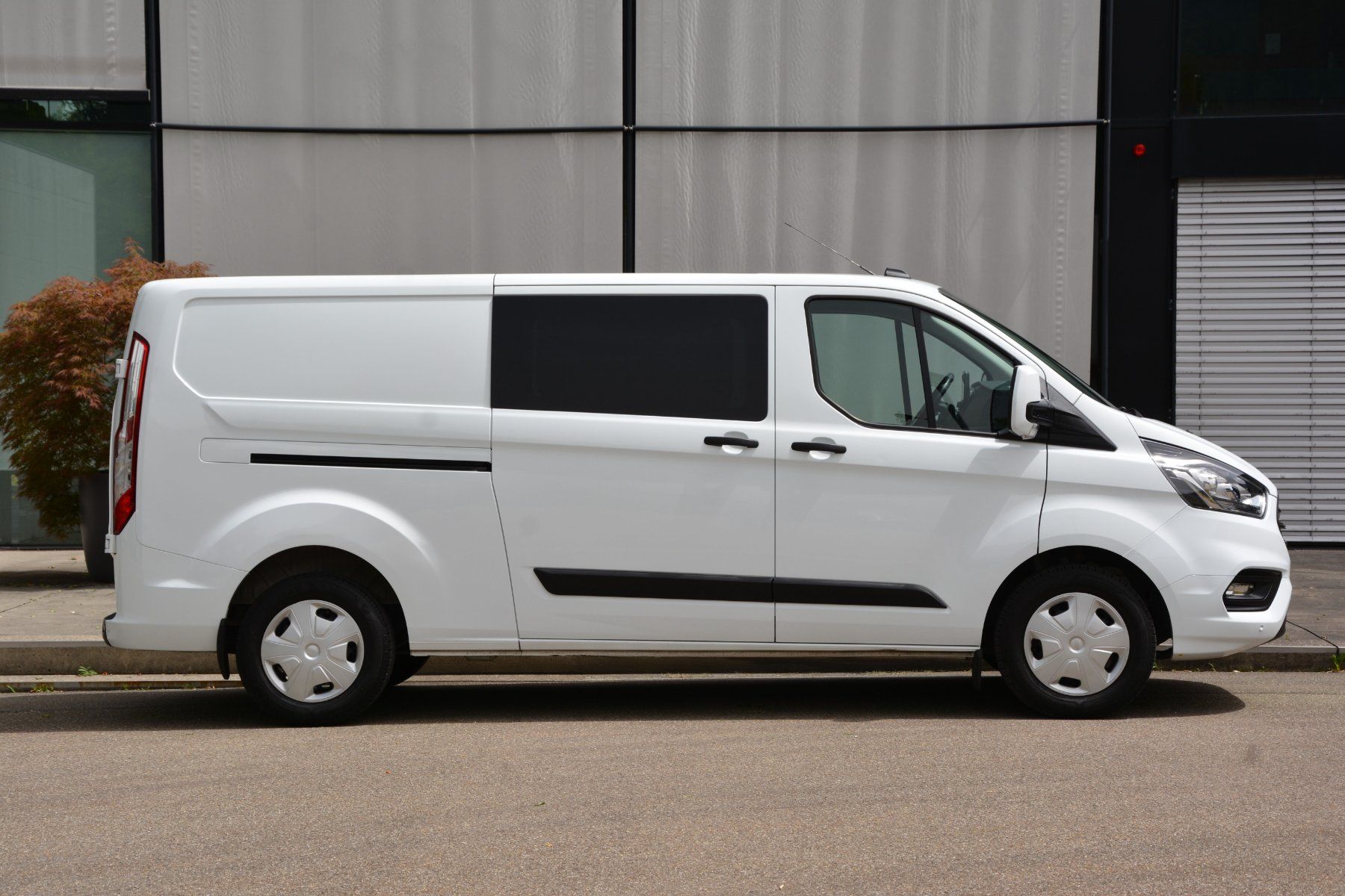 Ford Veicoli commerciali: FORD Transit Custom Van 300 L2H1 Trend A – Usato da Oberkulm venduto da Curiger-Automobile 1