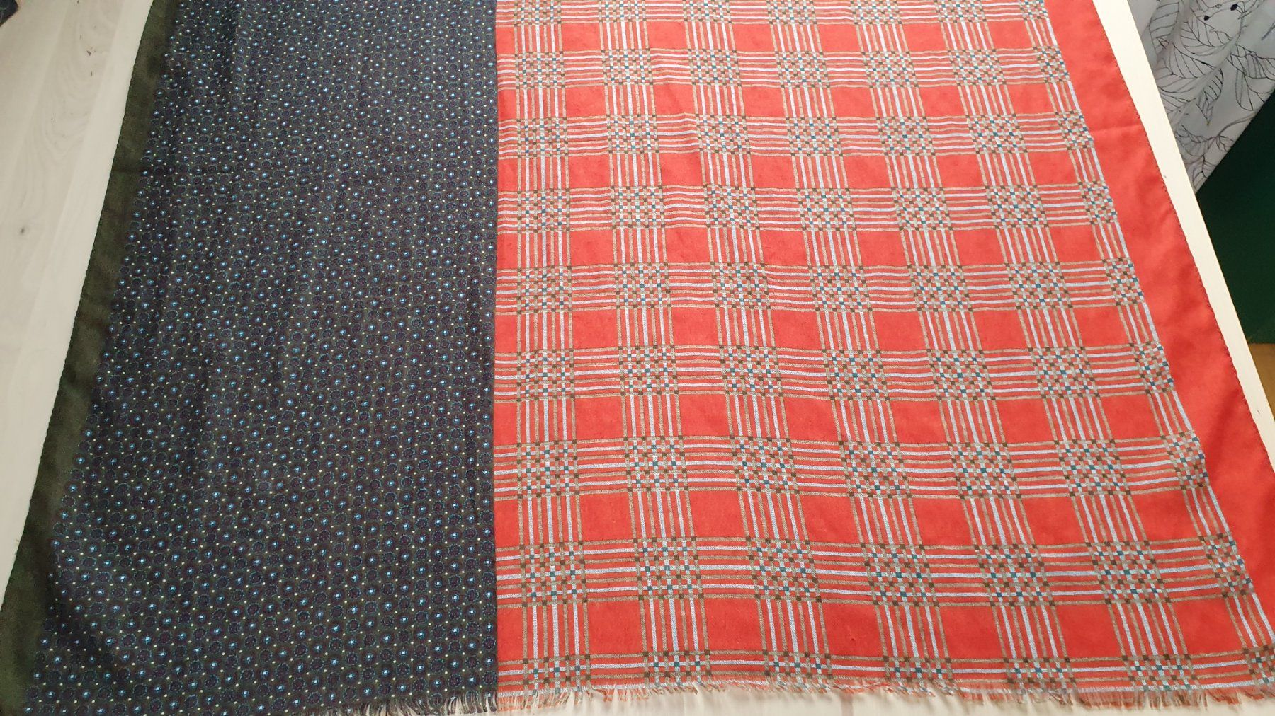 Foulards & écharpes: Schal mit Orange – D'occasion à Brüttisellen par Kluba 3