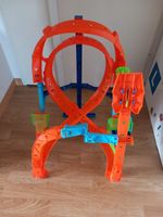 Hot Wheels Action Vertikaler 8er-Kurvensprung HMB15