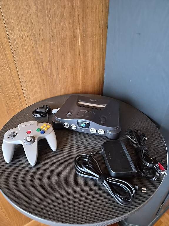 Console: Nintendo 64 Spielekonsole, Schwarz – Usato da Berg TG venduto da pas_mft2 1