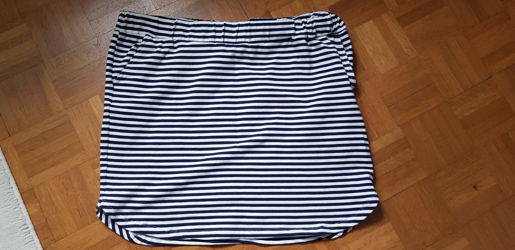 Gonne: Jupe blau/weiss gestreift, Gr. 44 – Usato da Dietikon venduto da grafad