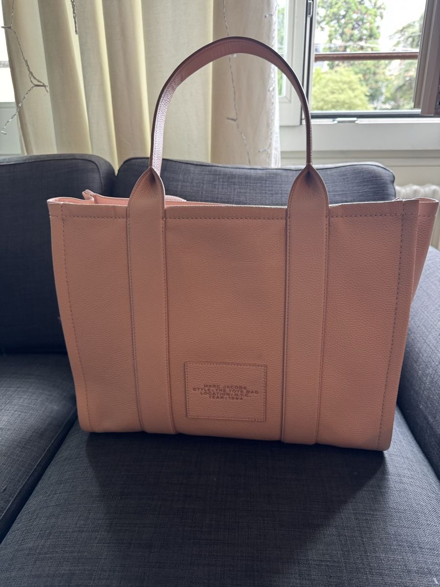 Marc Jacobs Borse da donna: The Tote bag Marc Jacobs – Nuovo (secondo la descrizione) da Geneve venduto da nad_26qm 1