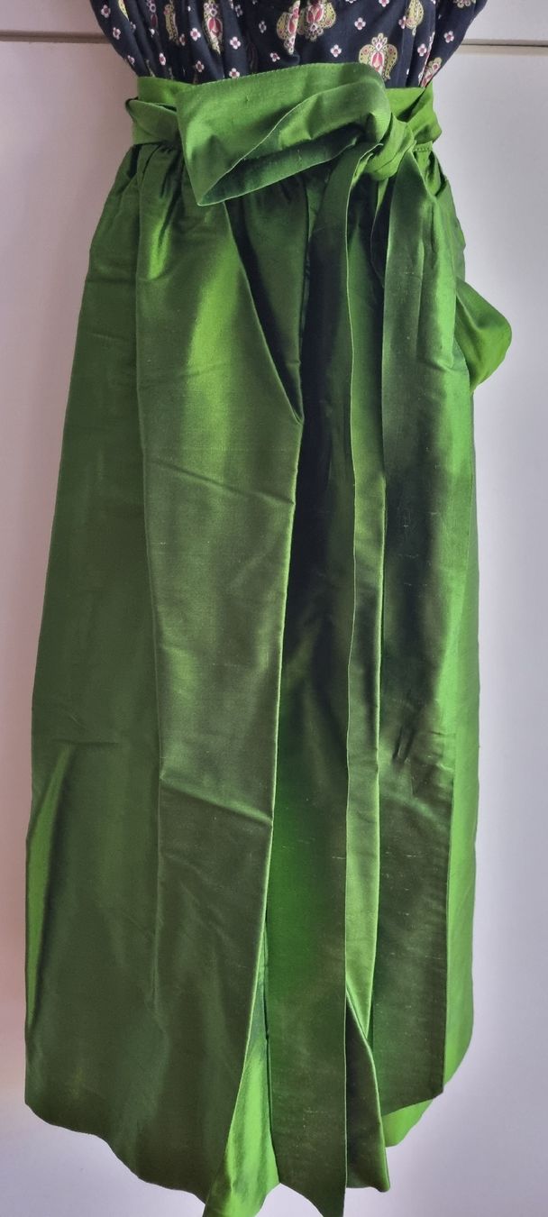 Kleider: Dirndl von Gössl 38 – Gebraucht aus Purasca von est_kvk2 2