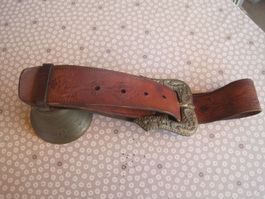 Glocke, D=12cm mit Riemen