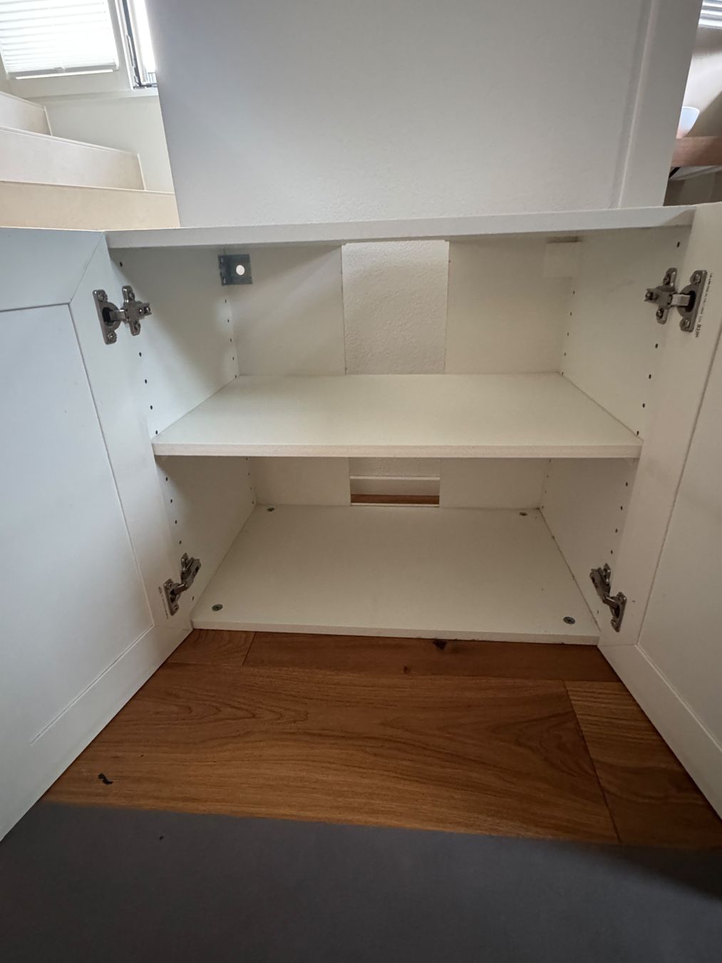 Installations & Meubles: WC-Möbel – D'occasion à Möriken AG par ama_h5cp 1