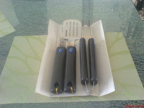 Set di posate: neues Barbecue Set – Nuovo (secondo la descrizione) da Oftringen venduto da andrax