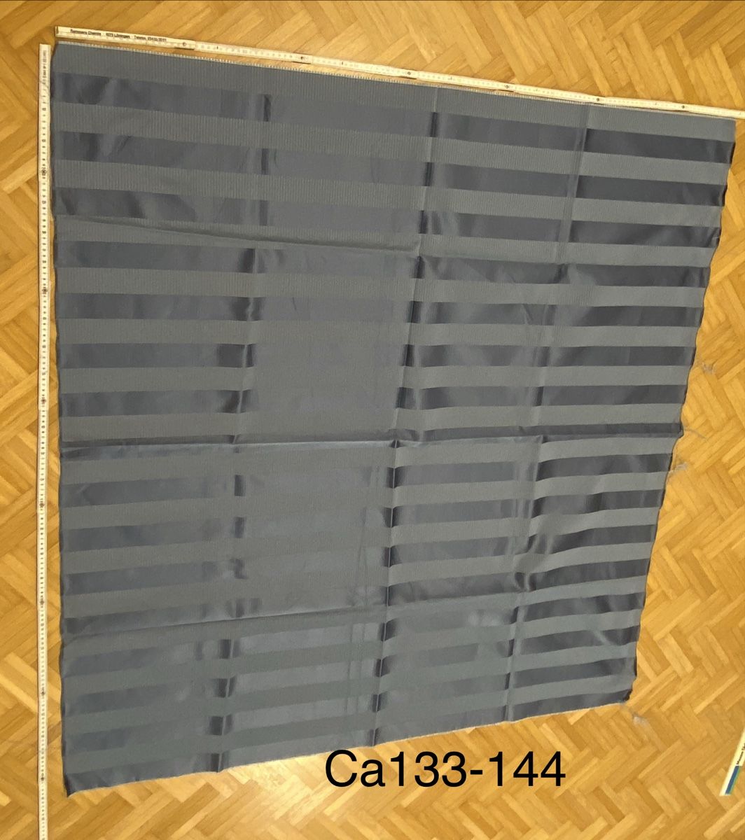 Tessuti: Stoff blau - Glanz gestreift, 144cm x 133cm – Nuovo (secondo la descrizione) da Flawil venduto da sonnengeist 2