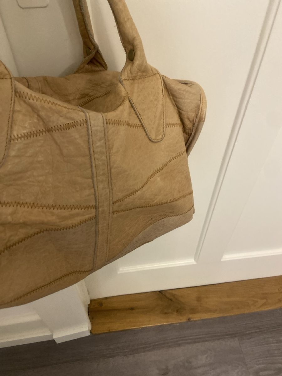 Valentino Taschen für Damen: Petit Sac de voyage Valentino en cuir beige – Gebraucht aus Neuchâtel von sta_9pcz 1