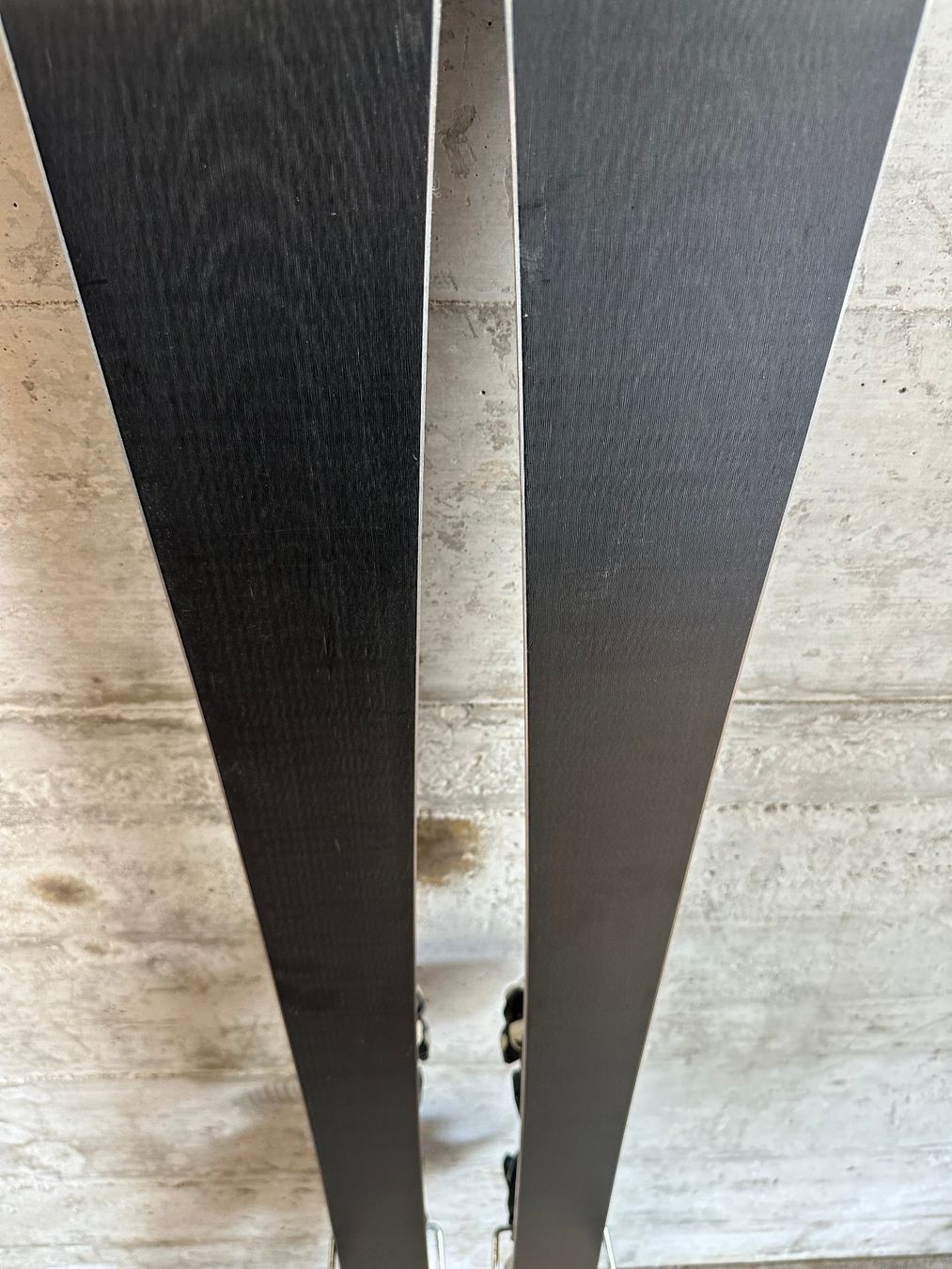 Völkl Sci: Völkl Flair SC Carbon Ski 150CM – Usato da Emmenbrücke venduto da karkarkar 4