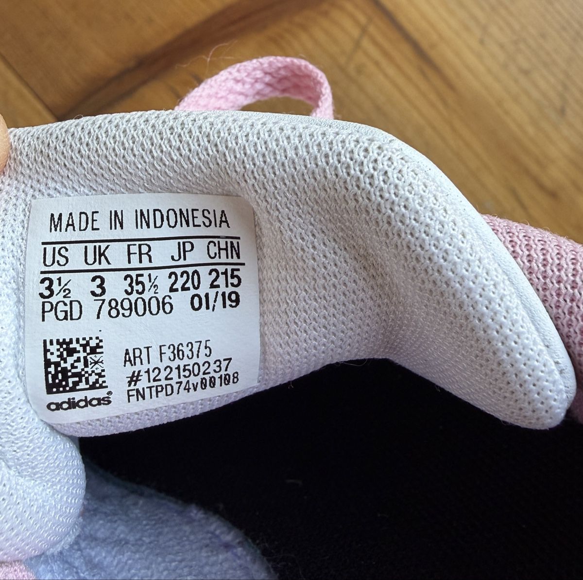 Schuhe für Mädchen: Adidas Court, rose, pointure 35.5 – Gebraucht aus Oberrieden von fre_5vvl 2