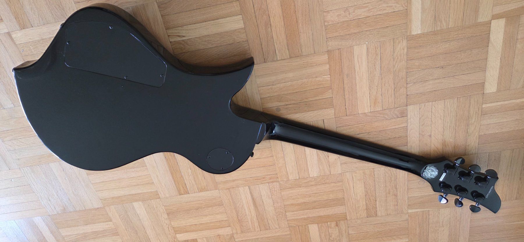 Strumenti musicali: Fernandes Ravelle Shin Dragon – Usato da Galgenen venduto da crazyman 2