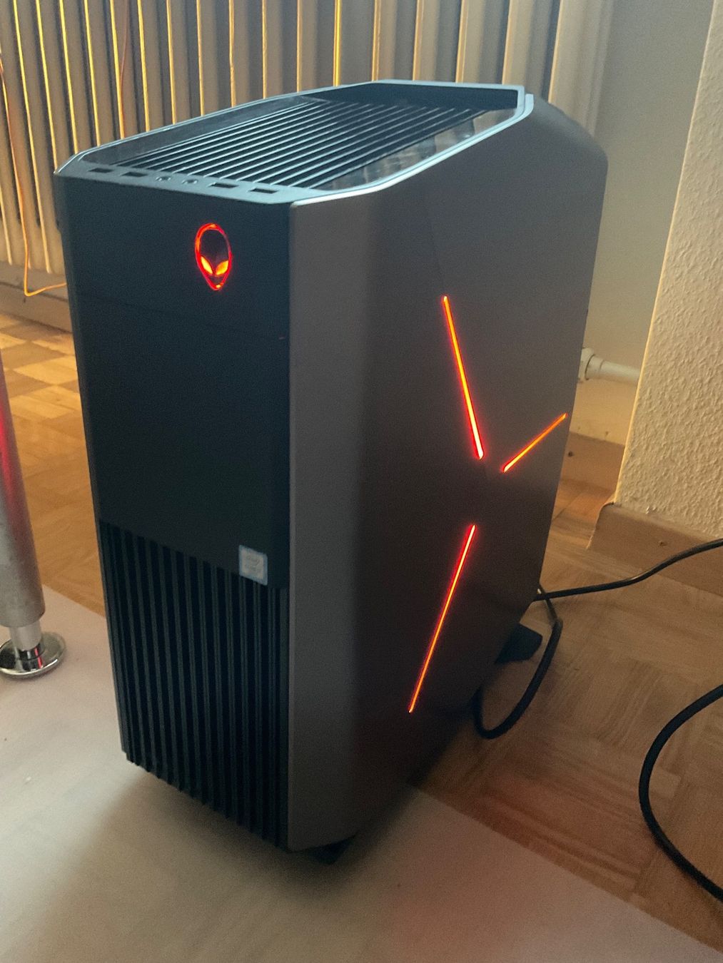 Alienware PCs: Gaming PC Alienware Aurora R5 Top Zustand – Gebraucht aus Malters von