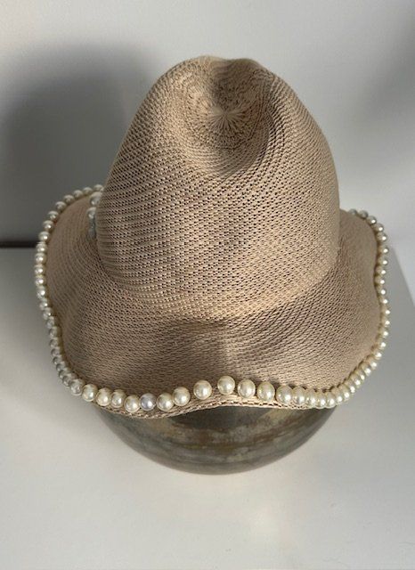 Chapeaux, bonnets & casquettes: Hübscher Sonnenhut mit Perlen bestickt, Beach Sonne Sommer – D'occasion à Genève par and_nv8c