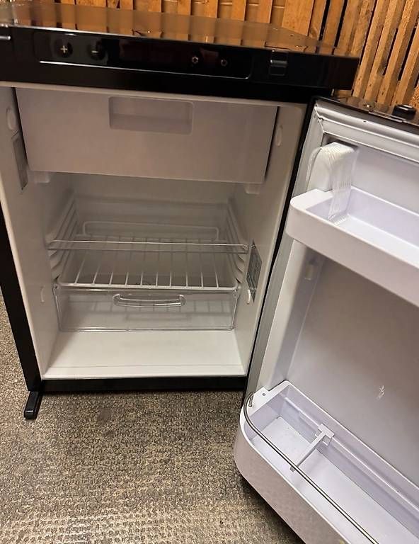 Frigoriferi: Carbest LR40L - Kompressorkühlschrank – Usato da Berneck venduto da Rhimi 1