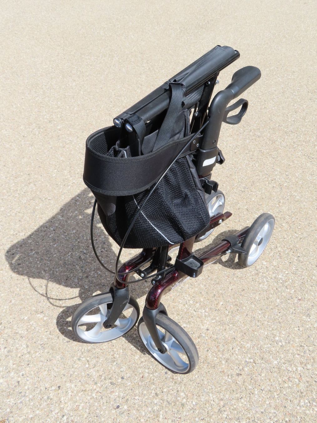 Ausili per la deambulazione: Rollator Vital Carbon – Usato da Reinach BL venduto da WBZ-Flohmarkt 2