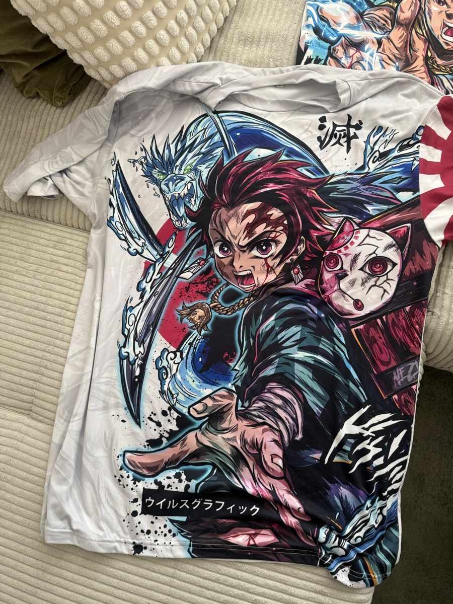 T-shirt: Anime Shirts, Hemden, Merchandise – Nuovo (secondo la descrizione) da Oftringen venduto da saitama95 7